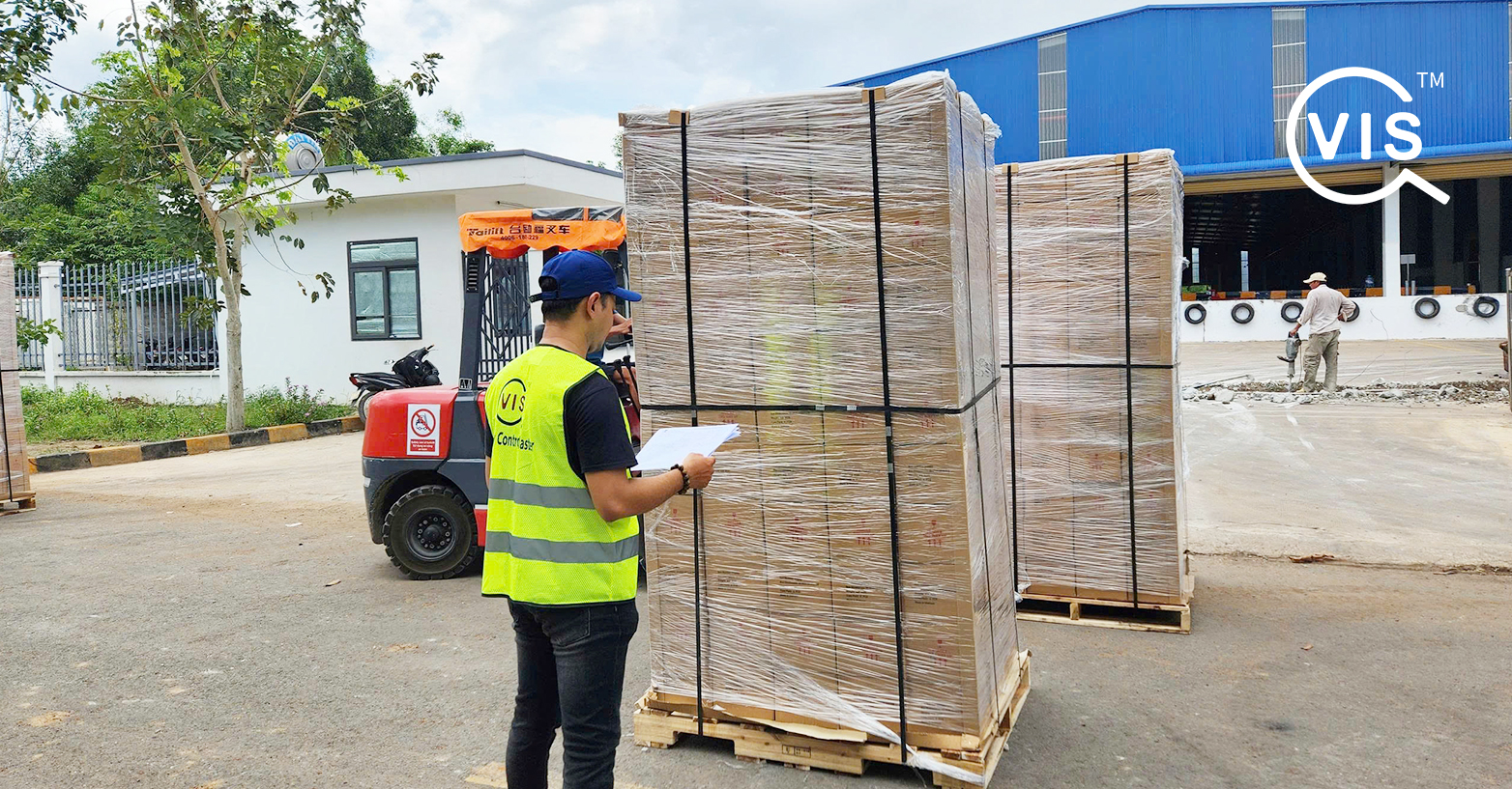 <img src="loading supervision services by vis global quality control.jpg" alt="loading supervision services">